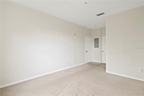 Condo in Orlando, Florida, 3 bedrooms  № 1829947 - photo 11