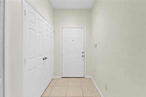 Condo in Orlando, Florida, 3 bedrooms  № 1829947 - photo 5