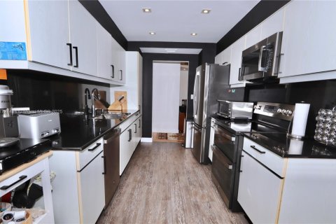 Condominio en venta en Aventura, Florida, 2 dormitorios, 141.21 m2 № 1684194 - foto 5