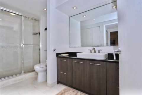 Condominio en venta en Aventura, Florida, 2 dormitorios, 141.21 m2 № 1684194 - foto 15