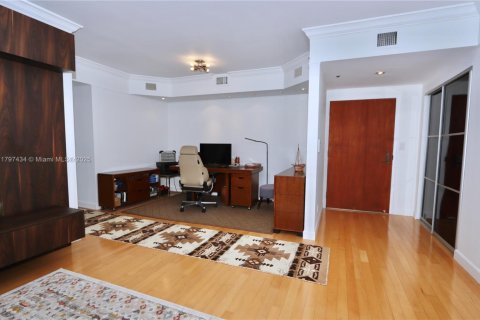 Condominio en venta en Aventura, Florida, 2 dormitorios, 141.21 m2 № 1684194 - foto 4