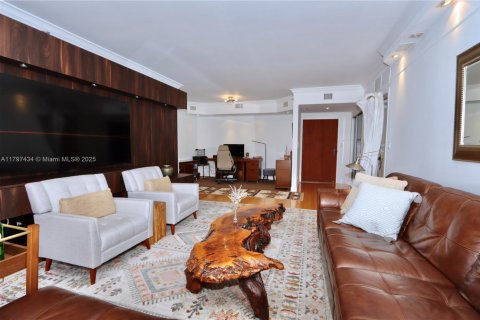 Condominio en venta en Aventura, Florida, 2 dormitorios, 141.21 m2 № 1684194 - foto 2