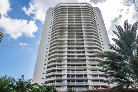 Condominio en venta en Aventura, Florida, 2 dormitorios, 141.21 m2 № 1684194 - foto 22