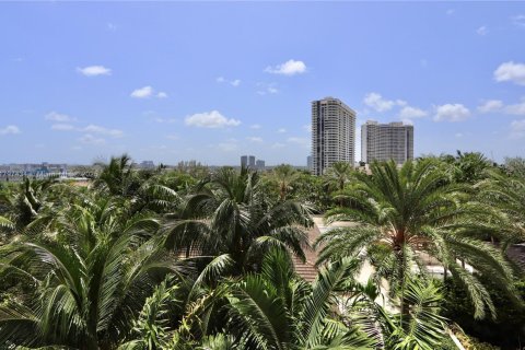 Condominio en venta en Aventura, Florida, 2 dormitorios, 141.21 m2 № 1684194 - foto 18