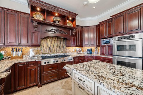 Casa en venta en Port St. Lucie, Florida, 5 dormitorios, 482.81 m2 № 1999889 - foto 5