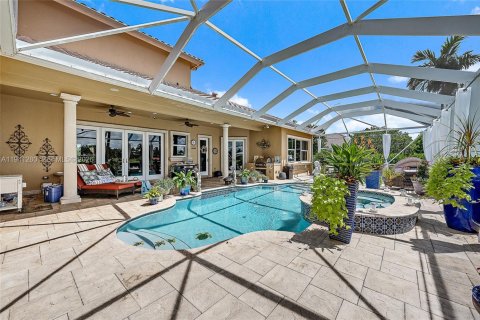 Casa en venta en Port St. Lucie, Florida, 5 dormitorios, 482.81 m2 № 1999889 - foto 15