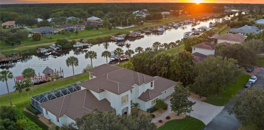 Casa en Port St. Lucie, Florida 5 dormitorios, 482.81 m2 № 1999889