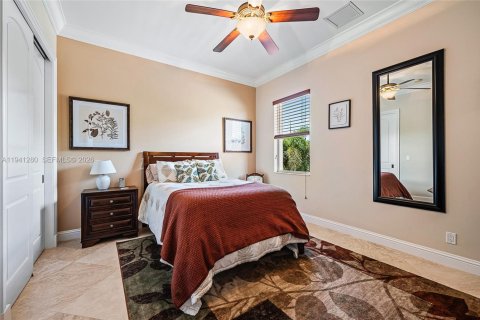 Casa en venta en Port St. Lucie, Florida, 5 dormitorios, 482.81 m2 № 1999889 - foto 28