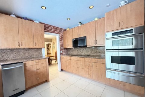Купить виллу или дом в Майами, Флорида 6 спален, 349.31м2, № 2027387 - фото 6