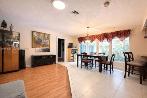 Купить виллу или дом в Майами, Флорида 6 спален, 349.31м2, № 2027387 - фото 9