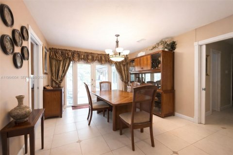 Купить виллу или дом в Майами, Флорида 6 спален, 349.31м2, № 2027387 - фото 4