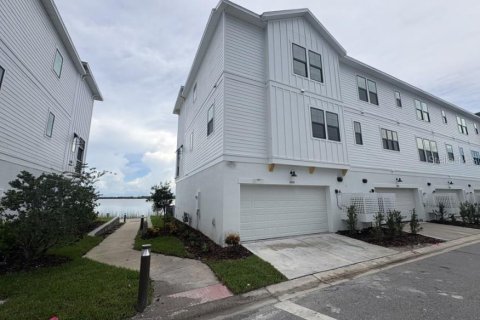 Townhouse in Sarasota, Florida 3 bedrooms, 218.78 sq.m. № 2204279 - photo 20