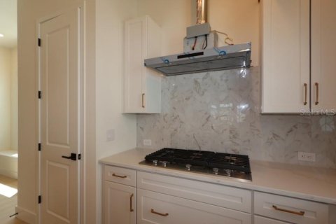 Townhouse in Sarasota, Florida 3 bedrooms, 218.78 sq.m. № 2204279 - photo 10