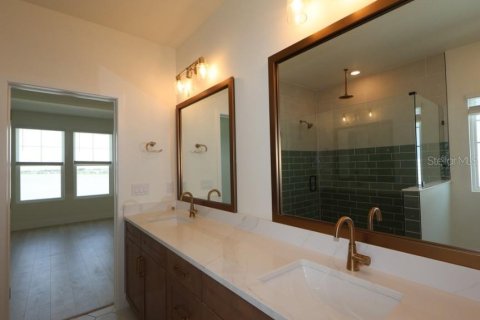 Townhouse in Sarasota, Florida 3 bedrooms, 218.78 sq.m. № 2204279 - photo 15