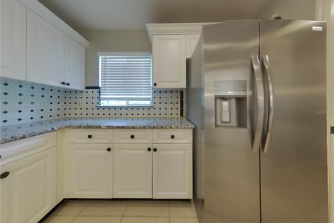 Casa en alquiler en North Port, Florida, 3 dormitorios, 160.81 m2 № 1843702 - foto 8