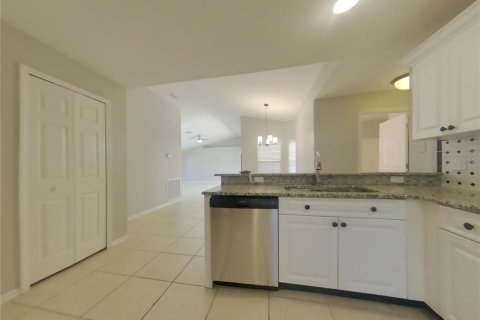 Casa en alquiler en North Port, Florida, 3 dormitorios, 160.81 m2 № 1843702 - foto 6