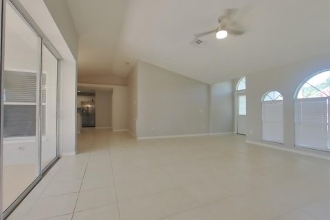 Casa en alquiler en North Port, Florida, 3 dormitorios, 160.81 m2 № 1843702 - foto 4