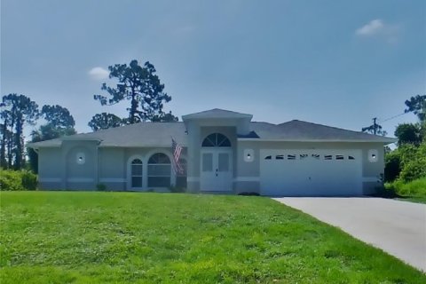 Casa en alquiler en North Port, Florida, 3 dormitorios, 160.81 m2 № 1843702 - foto 1