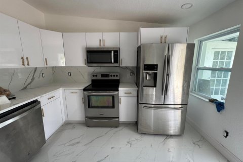 Immobilier commercial à vendre à St. Lucie, Floride: 314.38 m2 № 2089393 - photo 10