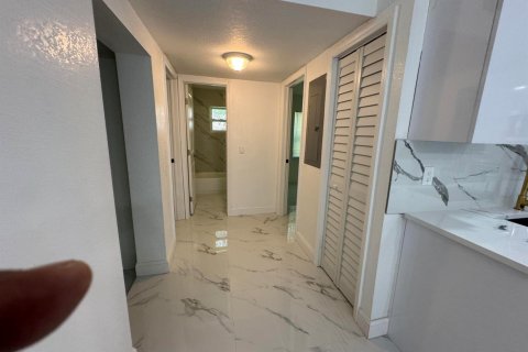 Immobilier commercial à vendre à St. Lucie, Floride: 314.38 m2 № 2089393 - photo 12