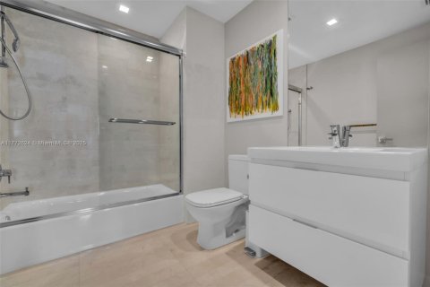 Condo in North Miami Beach, Florida, 2 bedrooms  № 1875434 - photo 19