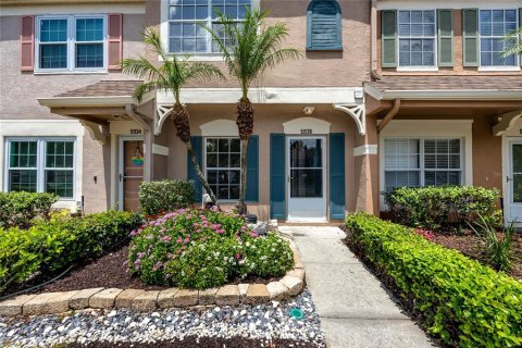 Townhouse in Tampa, Florida 2 bedrooms, 110 sq.m. № 1827017 - photo 4