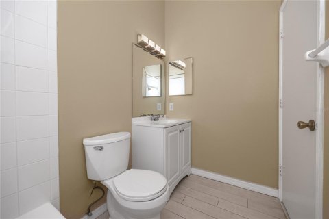 Townhouse in Tampa, Florida 2 bedrooms, 110 sq.m. № 1827017 - photo 27