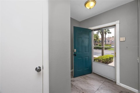Townhouse in Tampa, Florida 2 bedrooms, 110 sq.m. № 1827017 - photo 5