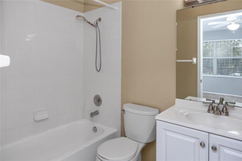 Townhouse in Tampa, Florida 2 bedrooms, 110 sq.m. № 1827017 - photo 28
