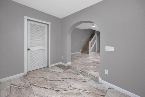 Townhouse in Tampa, Florida 2 bedrooms, 110 sq.m. № 1827017 - photo 18