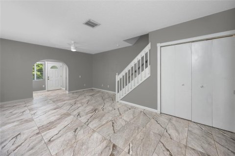 Townhouse in Tampa, Florida 2 bedrooms, 110 sq.m. № 1827017 - photo 15