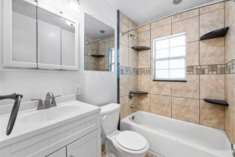 Immobilier commercial à vendre à Sorrento, Floride: 84.36 m2 № 2207833 - photo 9