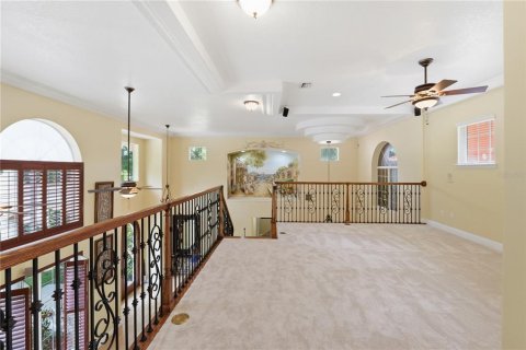 House in Tampa, Florida 5 bedrooms, 386.75 sq.m. № 2158056 - photo 18