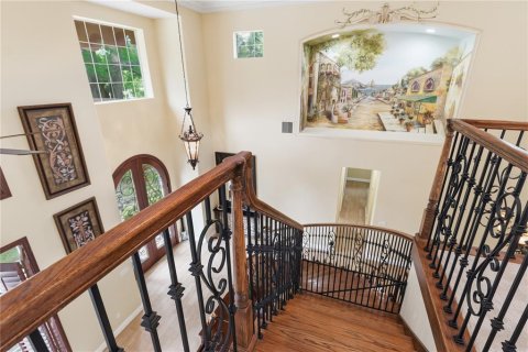 House in Tampa, Florida 5 bedrooms, 386.75 sq.m. № 2158056 - photo 21