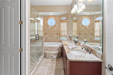 House in Tampa, Florida 5 bedrooms, 386.75 sq.m. № 2158056 - photo 29