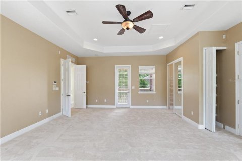 House in Tampa, Florida 5 bedrooms, 386.75 sq.m. № 2158056 - photo 12