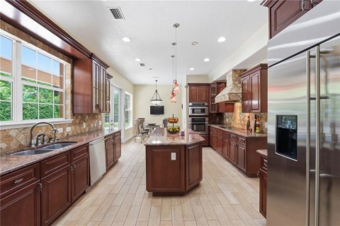 House in Tampa, Florida 5 bedrooms, 386.75 sq.m. № 2158056 - photo 23