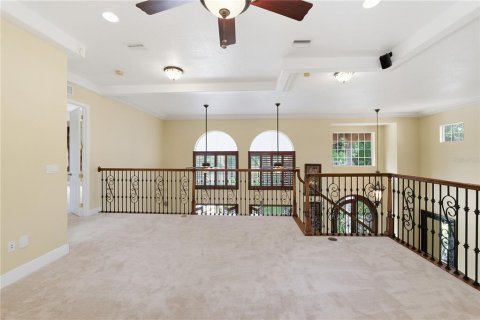 House in Tampa, Florida 5 bedrooms, 386.75 sq.m. № 2158056 - photo 19