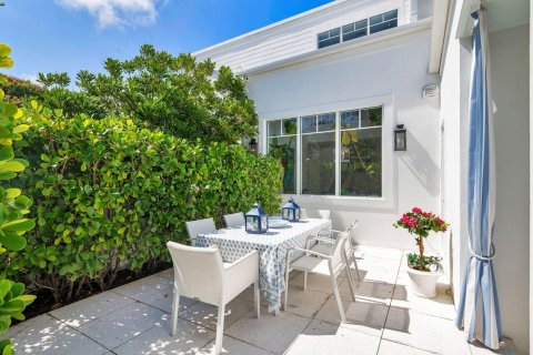 Villa ou maison à vendre à West Palm Beach, Floride: 4 chambres, 377.65 m2 № 2146142 - photo 4