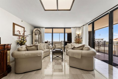 Condominio en venta en Hillsboro Beach, Florida, 3 dormitorios, 191.47 m2 № 2251446 - foto 9