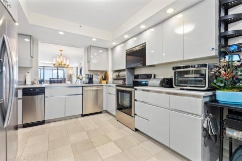 Condominio en venta en Hillsboro Beach, Florida, 3 dormitorios, 191.47 m2 № 2251446 - foto 23