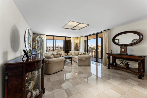 Condominio en venta en Hillsboro Beach, Florida, 3 dormitorios, 191.47 m2 № 2251446 - foto 8