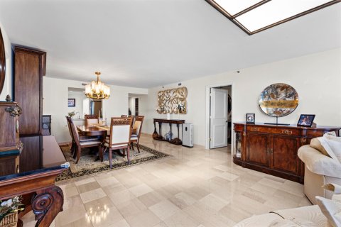 Condominio en venta en Hillsboro Beach, Florida, 3 dormitorios, 191.47 m2 № 2251446 - foto 21