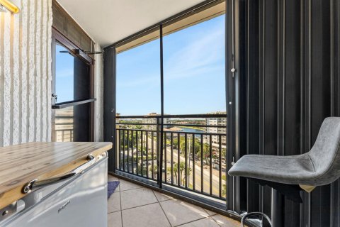 Condominio en venta en Hillsboro Beach, Florida, 3 dormitorios, 191.47 m2 № 2251446 - foto 27
