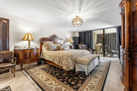 Condominio en venta en Hillsboro Beach, Florida, 3 dormitorios, 191.47 m2 № 2251446 - foto 14
