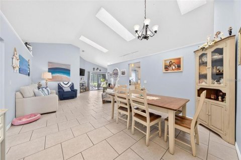 Villa ou maison à louer à Orlando, Floride: 3 chambres, 148.64 m2 № 2433300 - photo 6