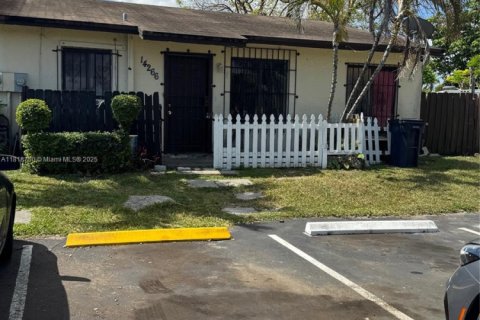 Townhouse in Homestead, Florida 3 bedrooms, 111.48 sq.m. № 2035411 - photo 9