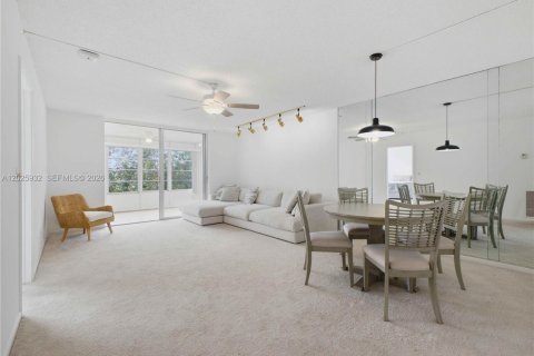 Condo in Delray Beach, Florida, 1 bedroom  № 2182174 - photo 12