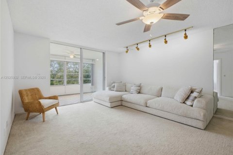 Condo in Delray Beach, Florida, 1 bedroom  № 2182174 - photo 14