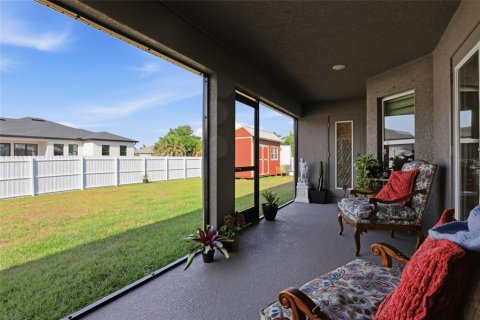 House in Port Charlotte, Florida 4 bedrooms, 210.42 sq.m. № 2112435 - photo 30
